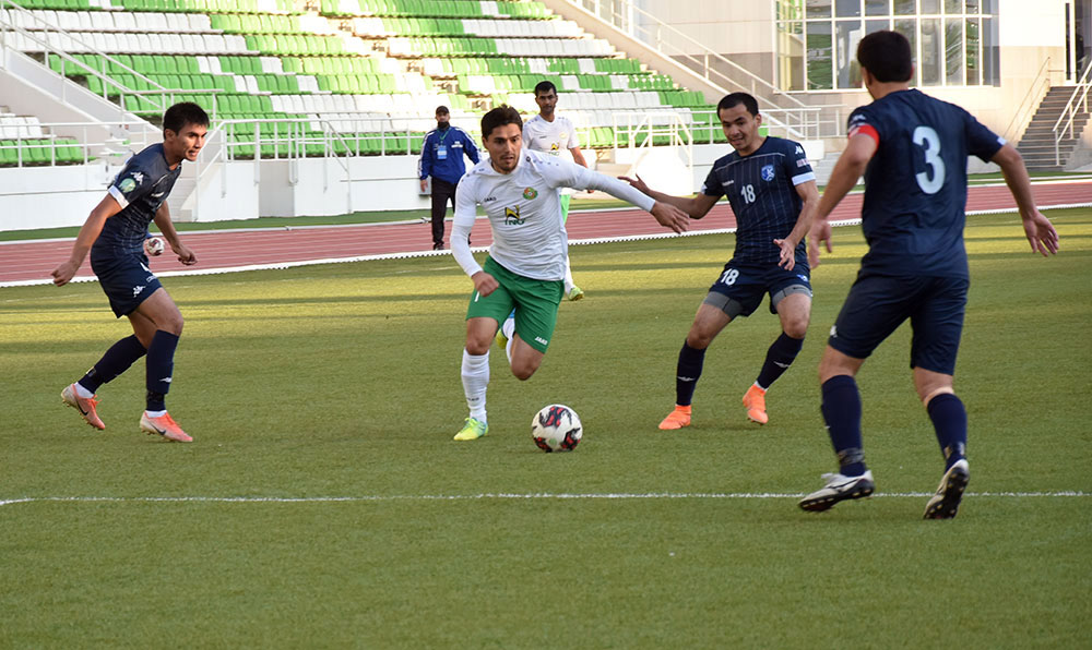 Köpetdag» we «Ahal» Türkmenistanyň futbol çempionatynda ilkinji utuklaryny gazanyp bilmediler
