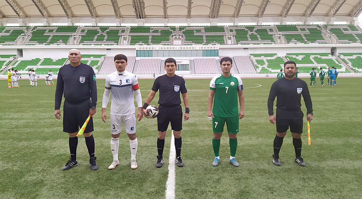 «Şagadam» Türkmenistanyň futbol boýunça çempionatynda öňdebaryjy bilen aratapawudy azaltdy