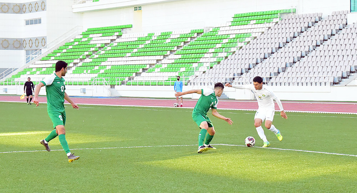 «Ahal» Türkmenistanyň futbol çempionatynda öňdeligi saklap gelýär