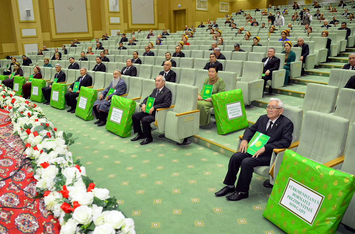 Türkmenistanyň Demokratik partiýasynyň 30 ýyllygy mynasybetli maslahat