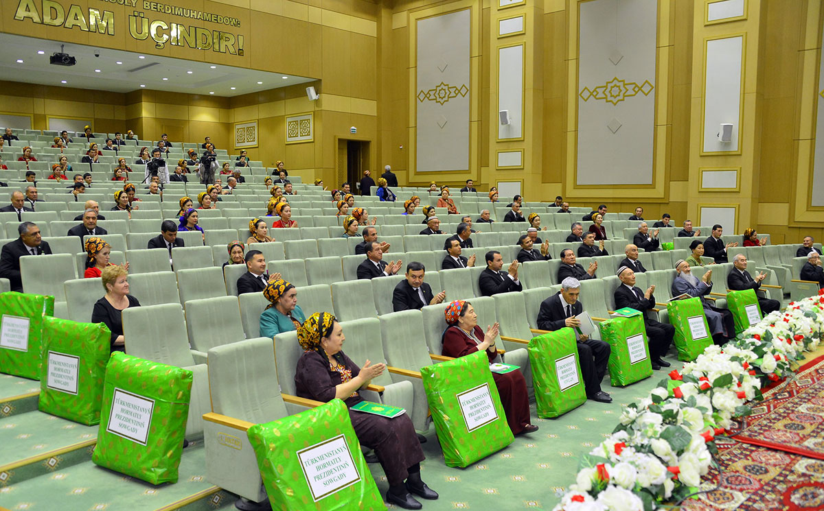 Türkmenistanyň Demokratik partiýasynyň 30 ýyllygy mynasybetli maslahat