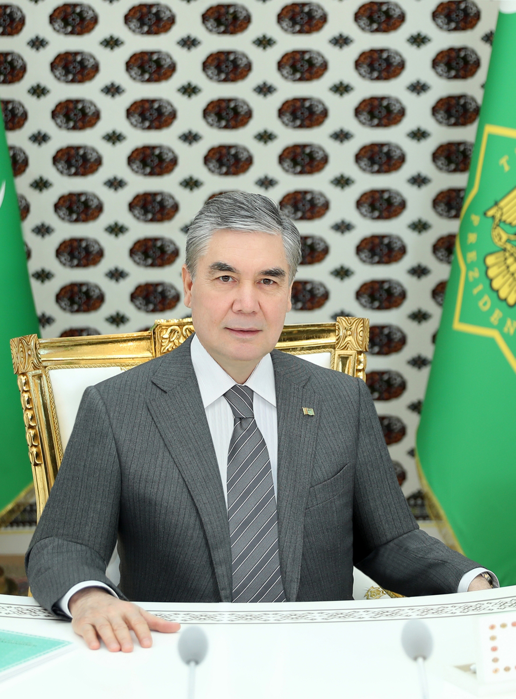 Президент Туркменистана провёл рабочее совещание