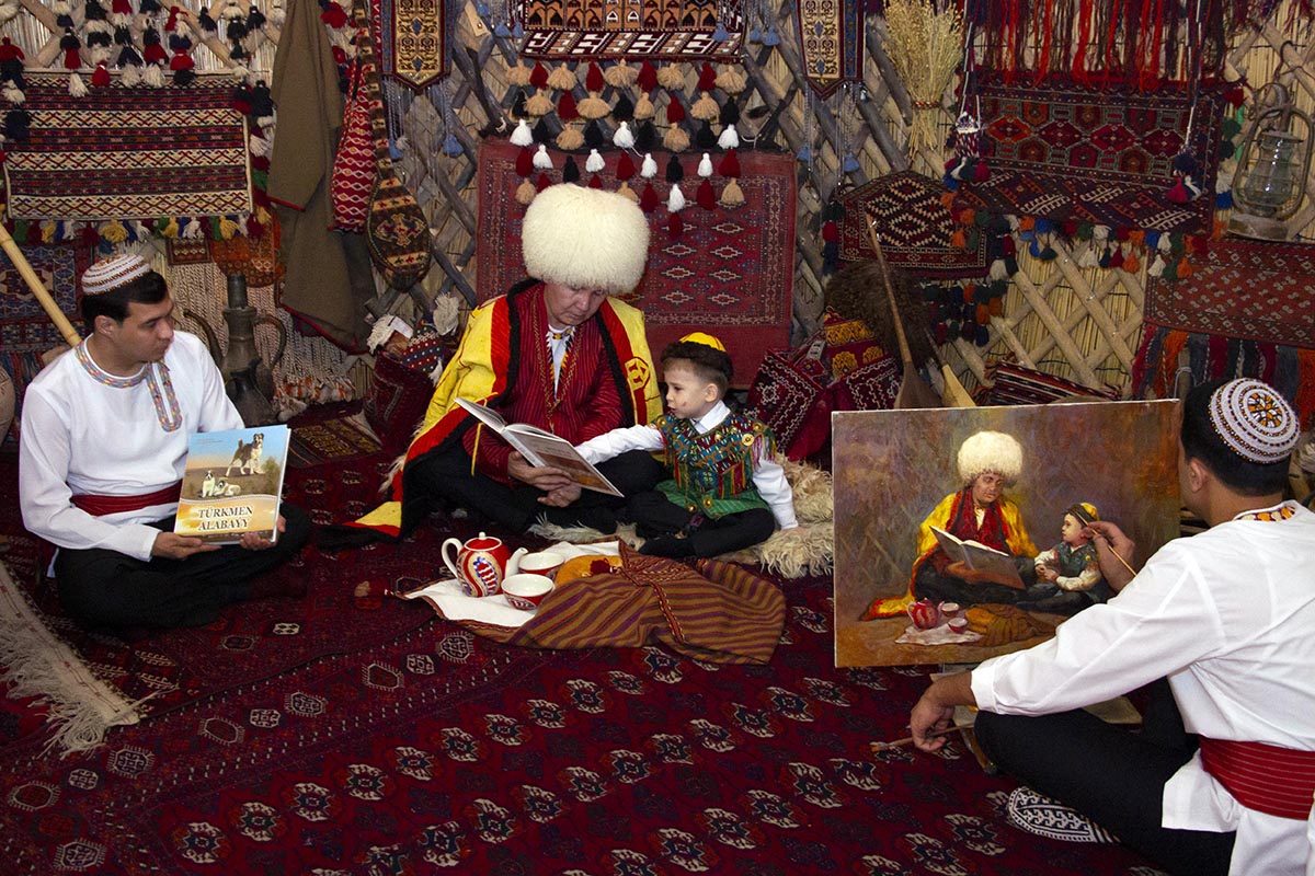 The life of Turkmens in the reflection of arts and crafts