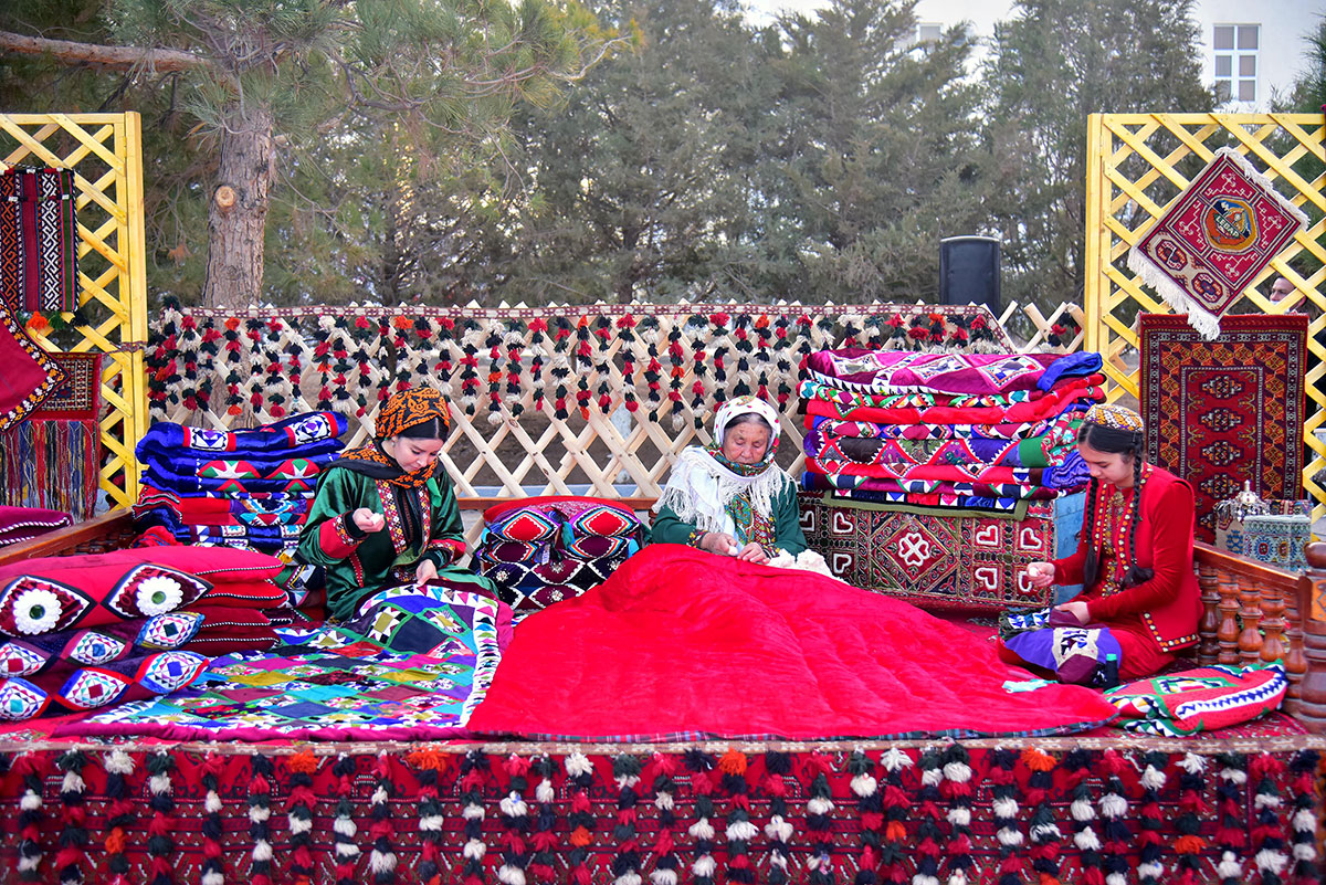 Diýarymyzyň iň gowy etrabyna Türkmenistanyň Prezidentiniň baýragy gowşuryldy