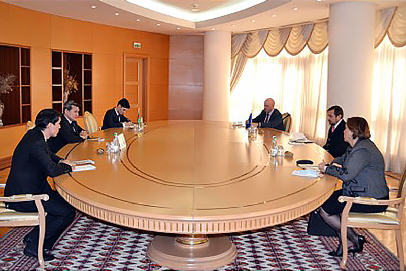 Туркменистан и структуры ООН обсудили подготовку к президентским выборам