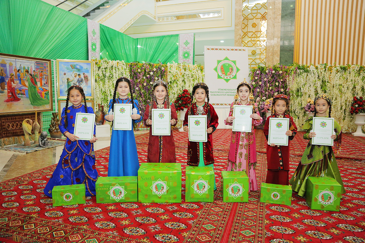 Определены победители конкурса «Iň eýjejik gyzjagaz-2022»