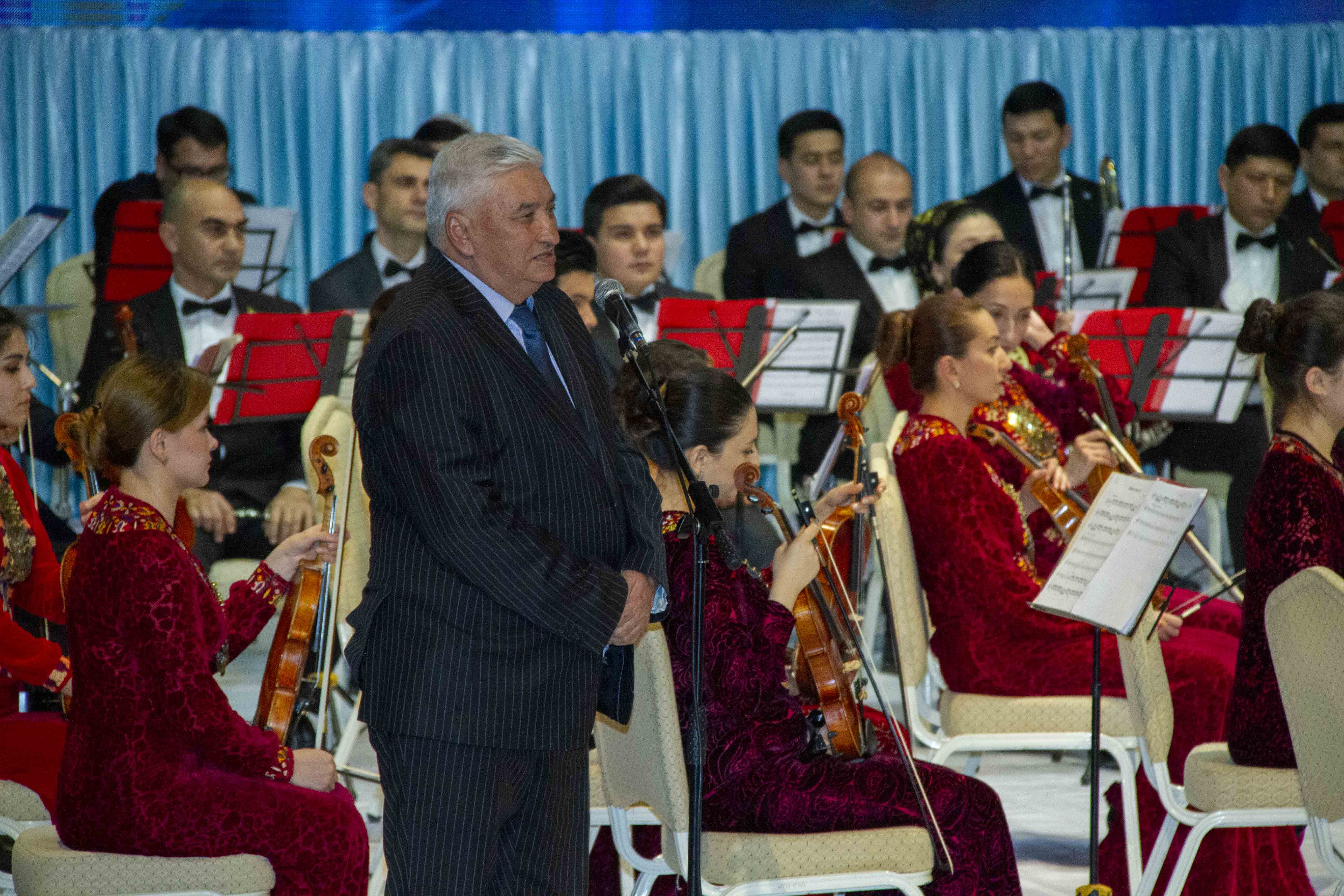 Atageldi Garyagdyyev celebrated his birthday on stage