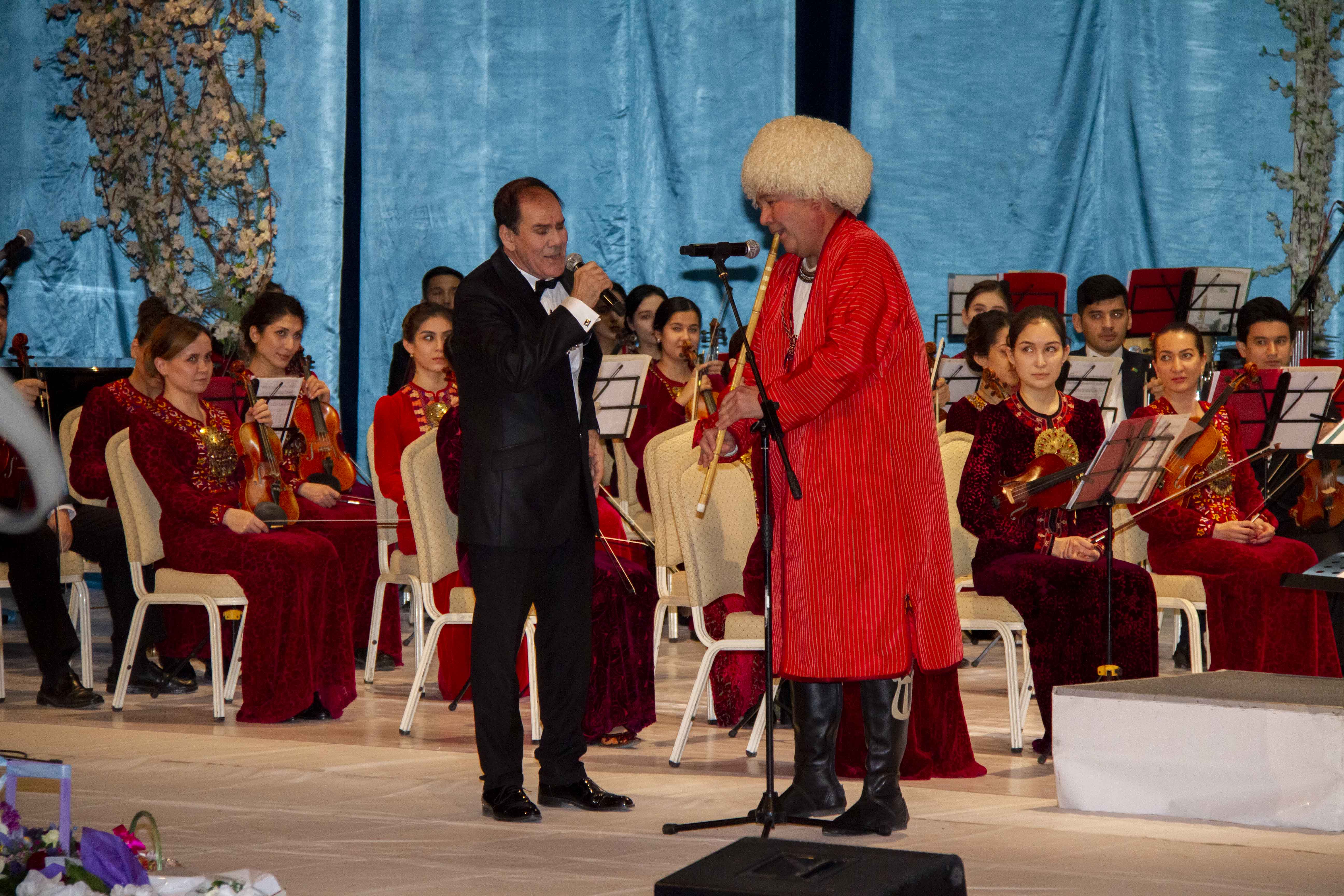 Atageldi Garyagdyyev celebrated his birthday on stage