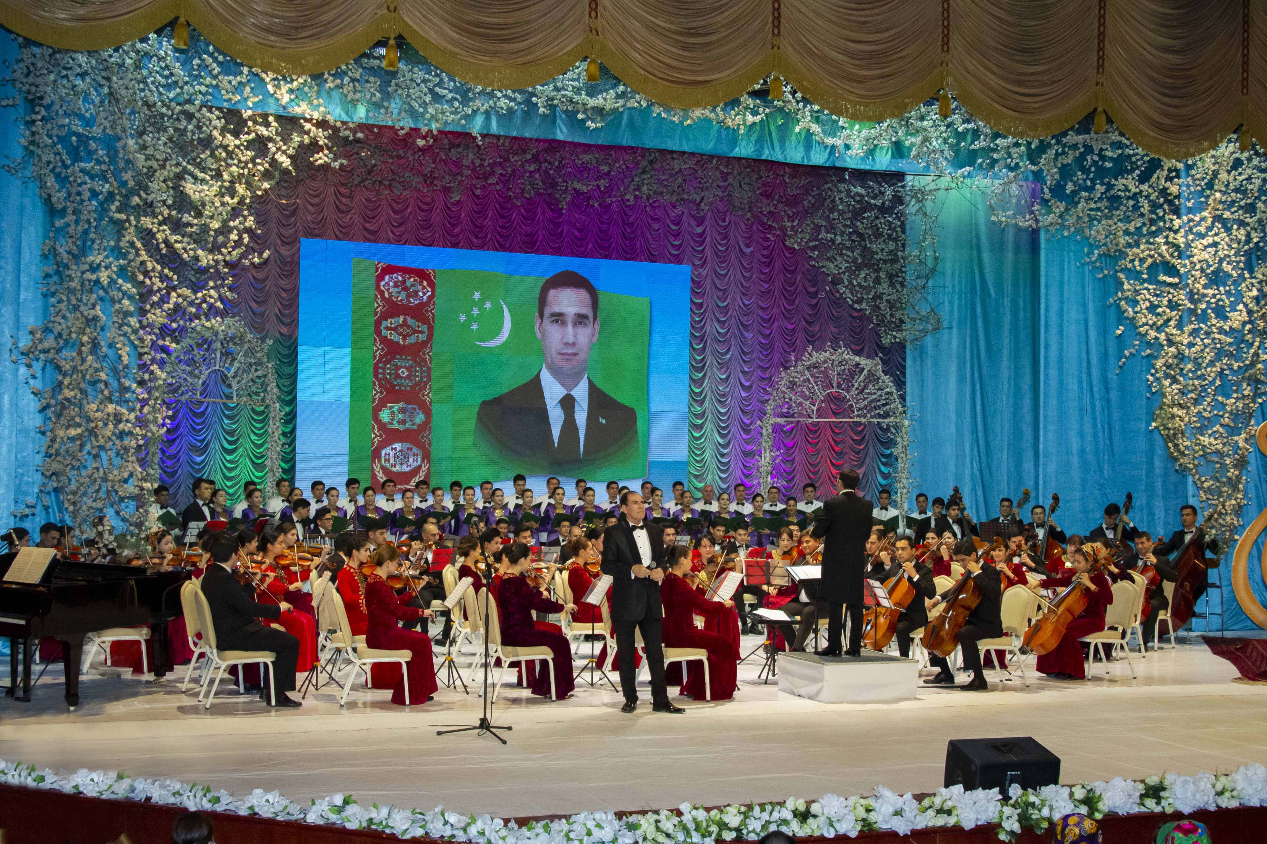 Atageldi Garyagdyyev celebrated his birthday on stage