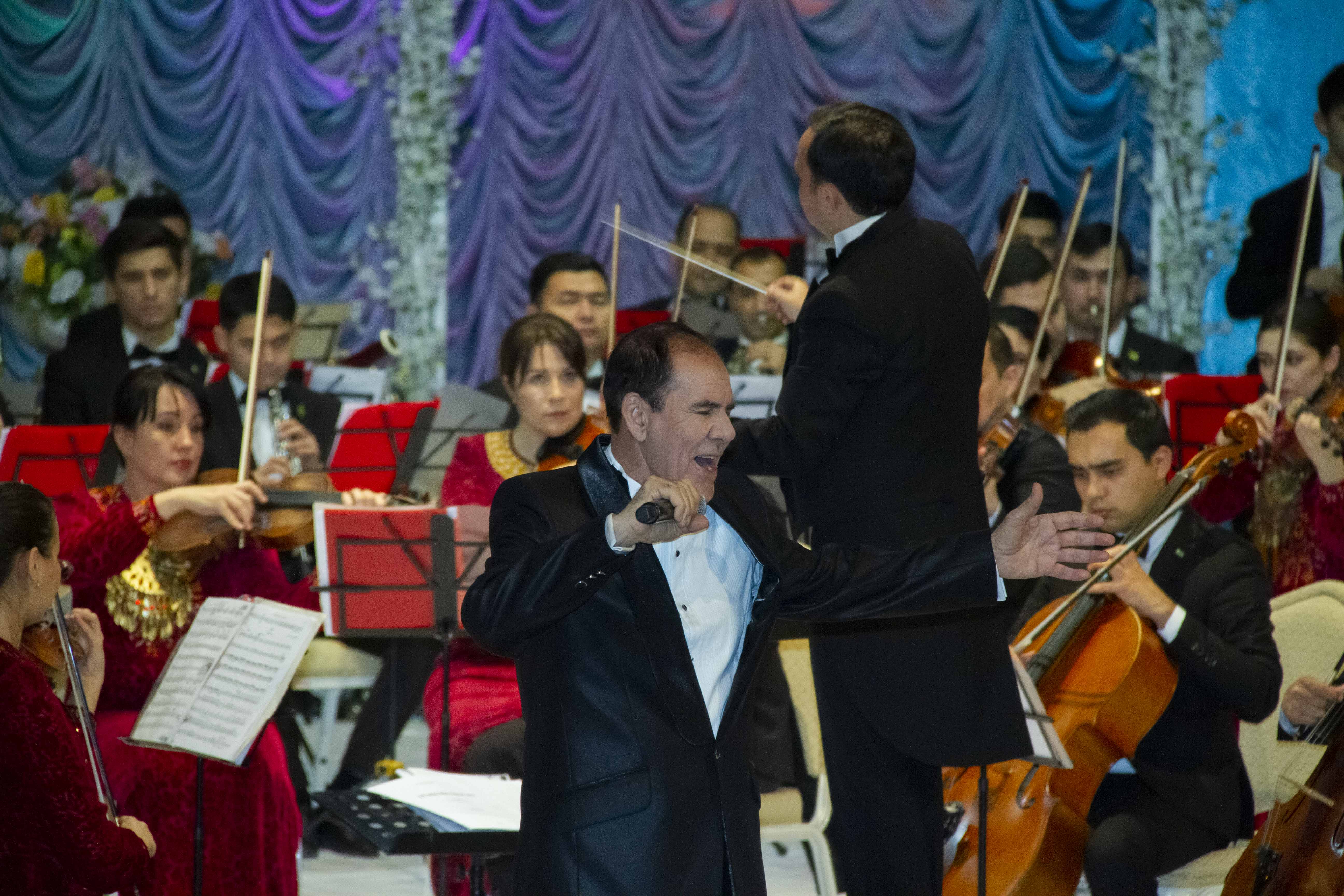 Atageldi Garyagdyyev celebrated his birthday on stage