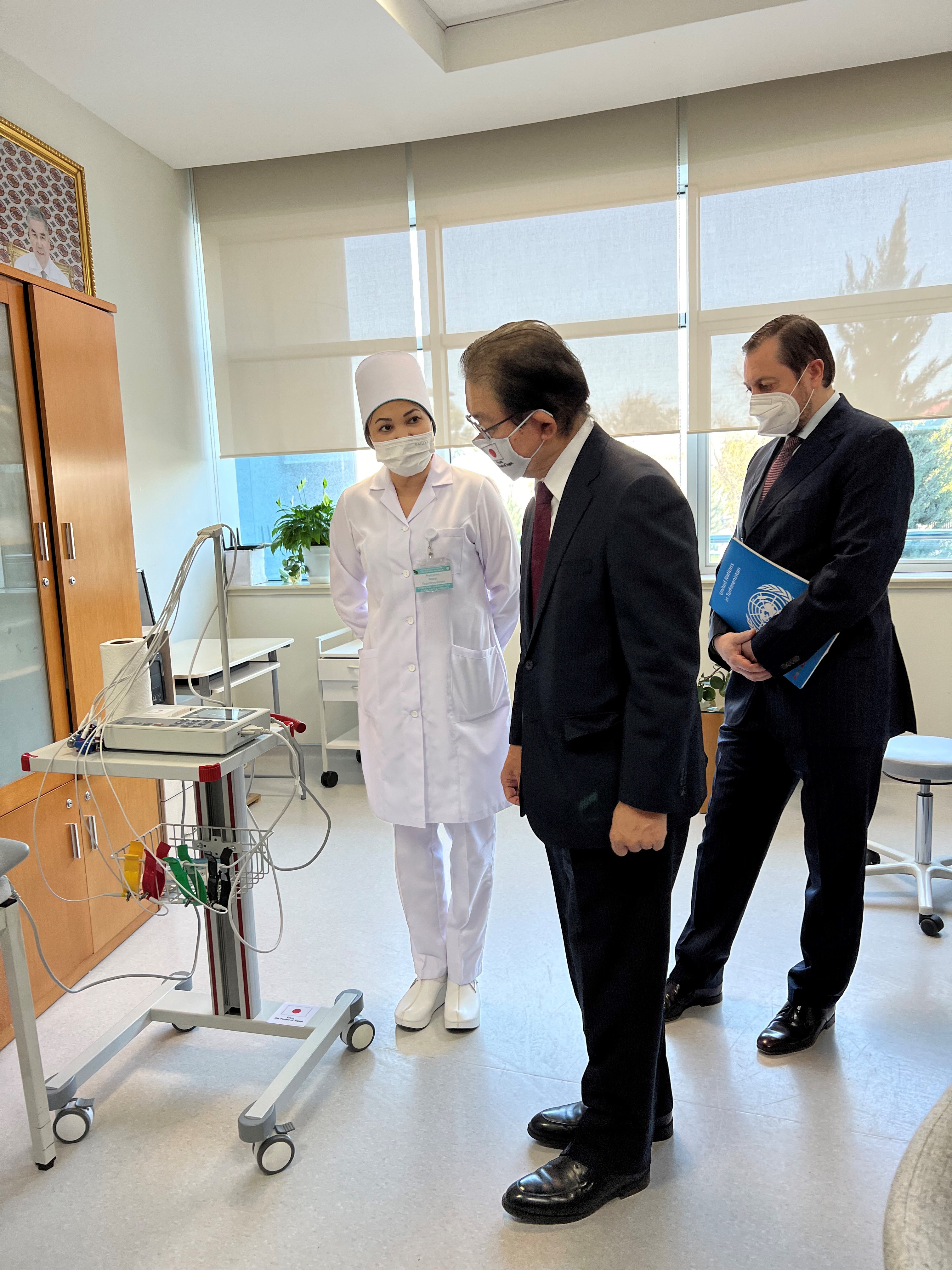 The ceremony of handing over the last batch of medical equipment was held at the Emergency Center of Ashgabat