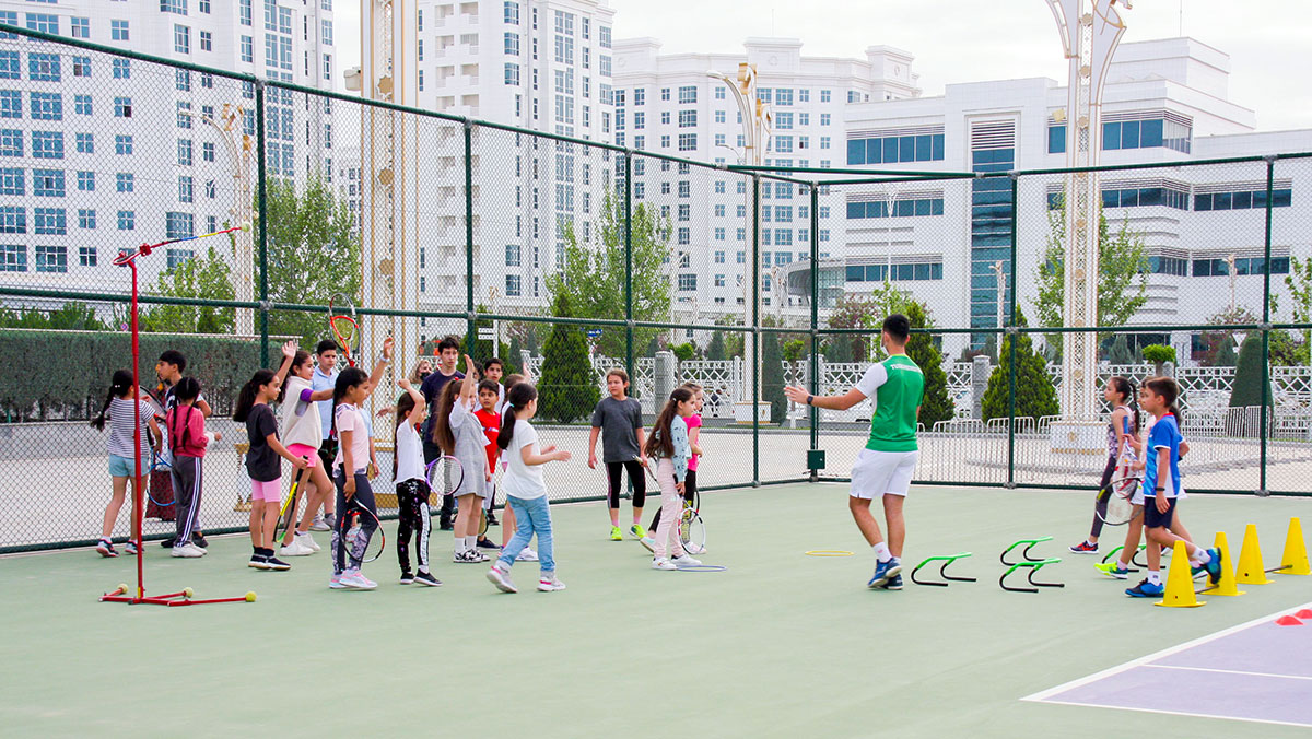 В Ашхабаде стартовал детский фестиваль по большому теннису