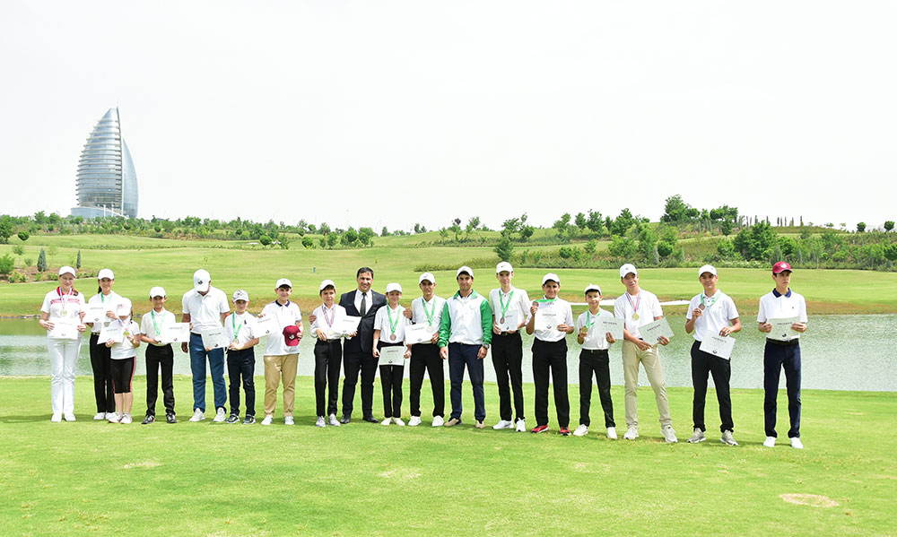 Winners of Ashgabat golf championship determined