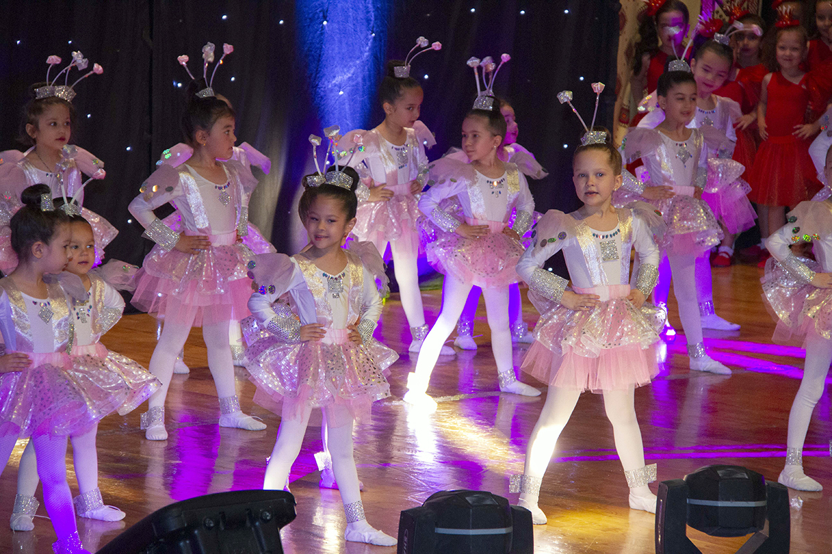 В Ашхабаде состоялся танцевальный концерт «Дети – цветы жизни!»