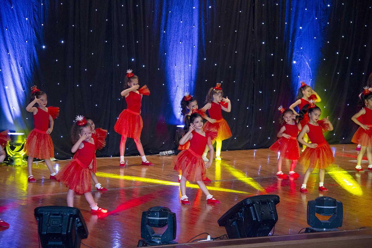 В Ашхабаде состоялся танцевальный концерт «Дети – цветы жизни!»