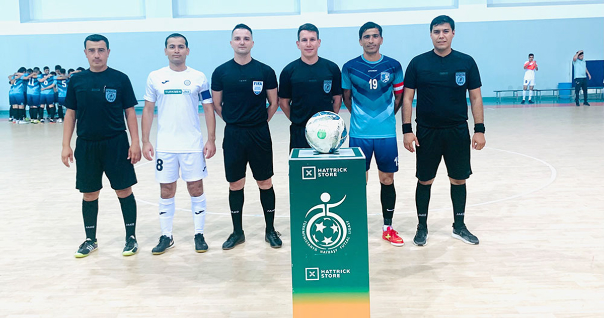 «Гумрукчи» захватил лидерство в Суперлиге лиги Туркменистана по футзалу