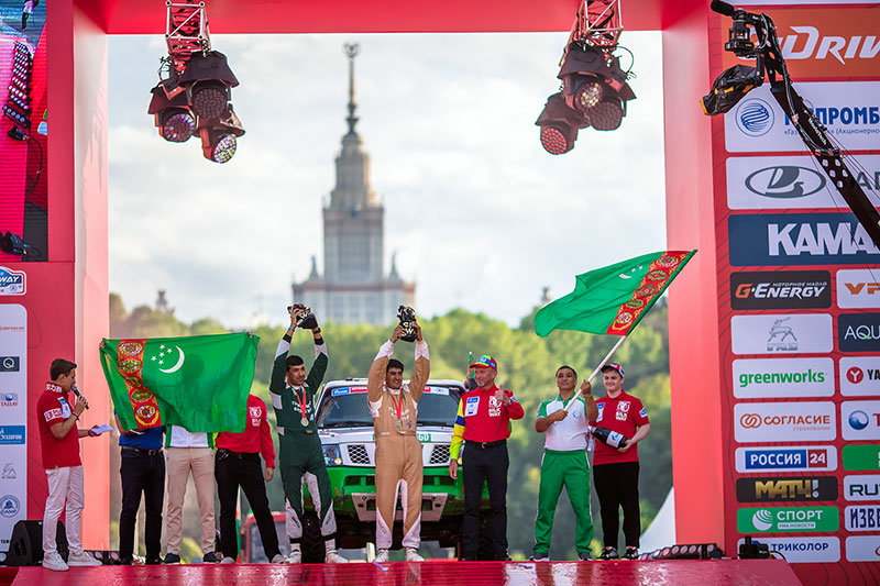 Туркменский пьедестал почёта – на ралли-рейде «Шёлковый путь-2022»