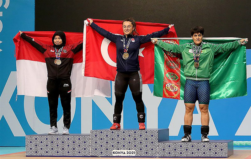 Туркменская тяжелоатлетка стала чемпионкой Исламиады с двумя рекордами Игр