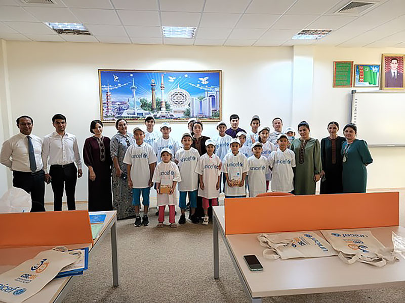 В Центре отдыха «Арзув» специалистами ЮНИСЕФ проведены образовательные занятия