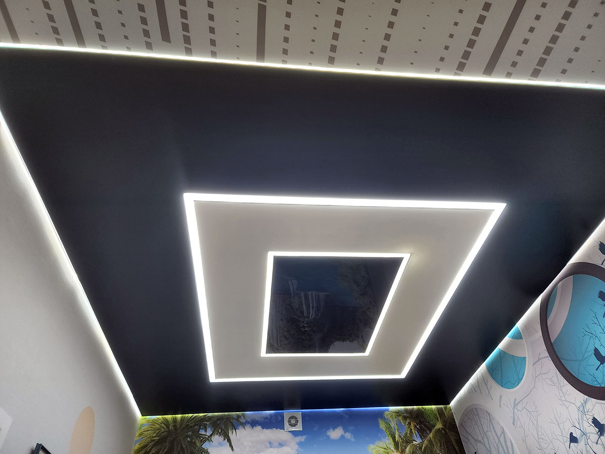 Art wallpaper will decorate the premises