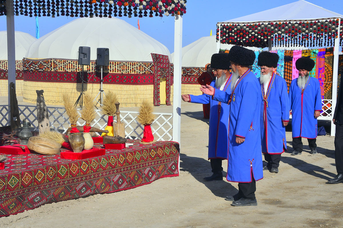 В Туркменистане стартовал сев озимой пшеницы