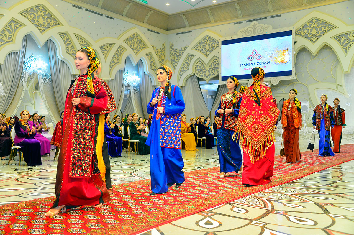В столице Туркменистана проходит «Неделя моды-2022»