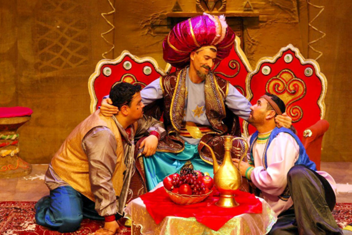 Türkmenistanyň teatrlarynyň oýunlaryna syn