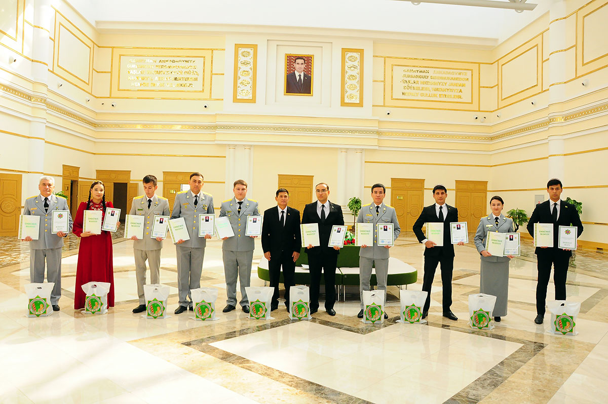 Творческий конкурс в честь Дня Независимости Туркменистана назвал победителей