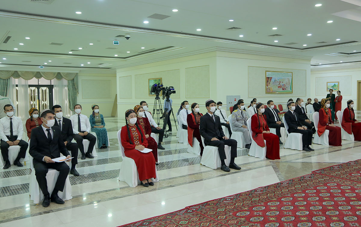 В Туркменистане подвели итоги творческого конкурса среди молодежи