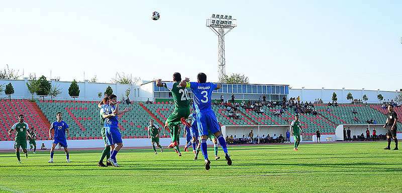 На Кубок Туркменистана-2022 по футболу осталось четыре претендента