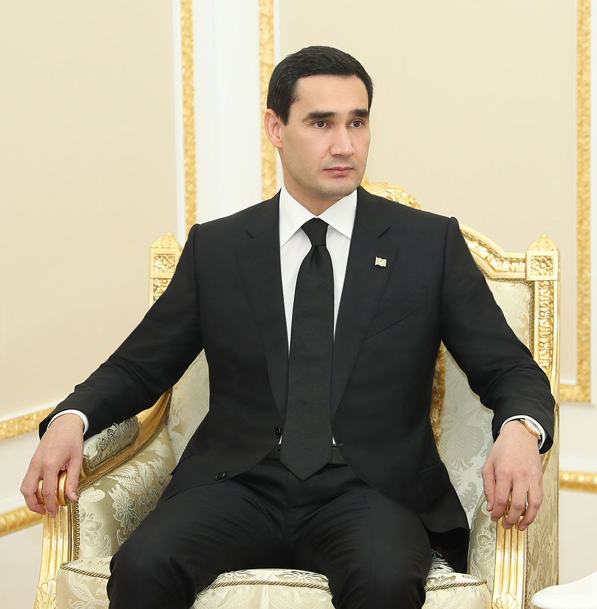 The President of Turkmenistan received the CEO of Dragon Oil Company