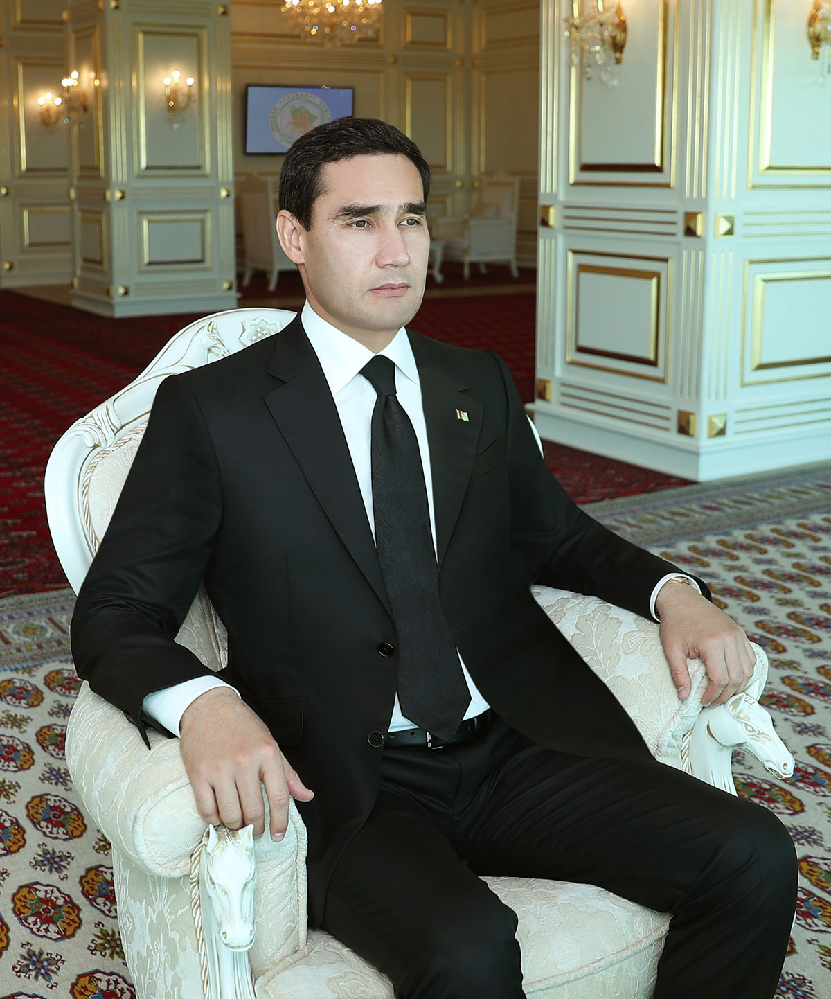 Türkmenistanyň Prezidenti Halkara ahalteke atçylyk sport toplumyndaky dabaralara gatnaşdy