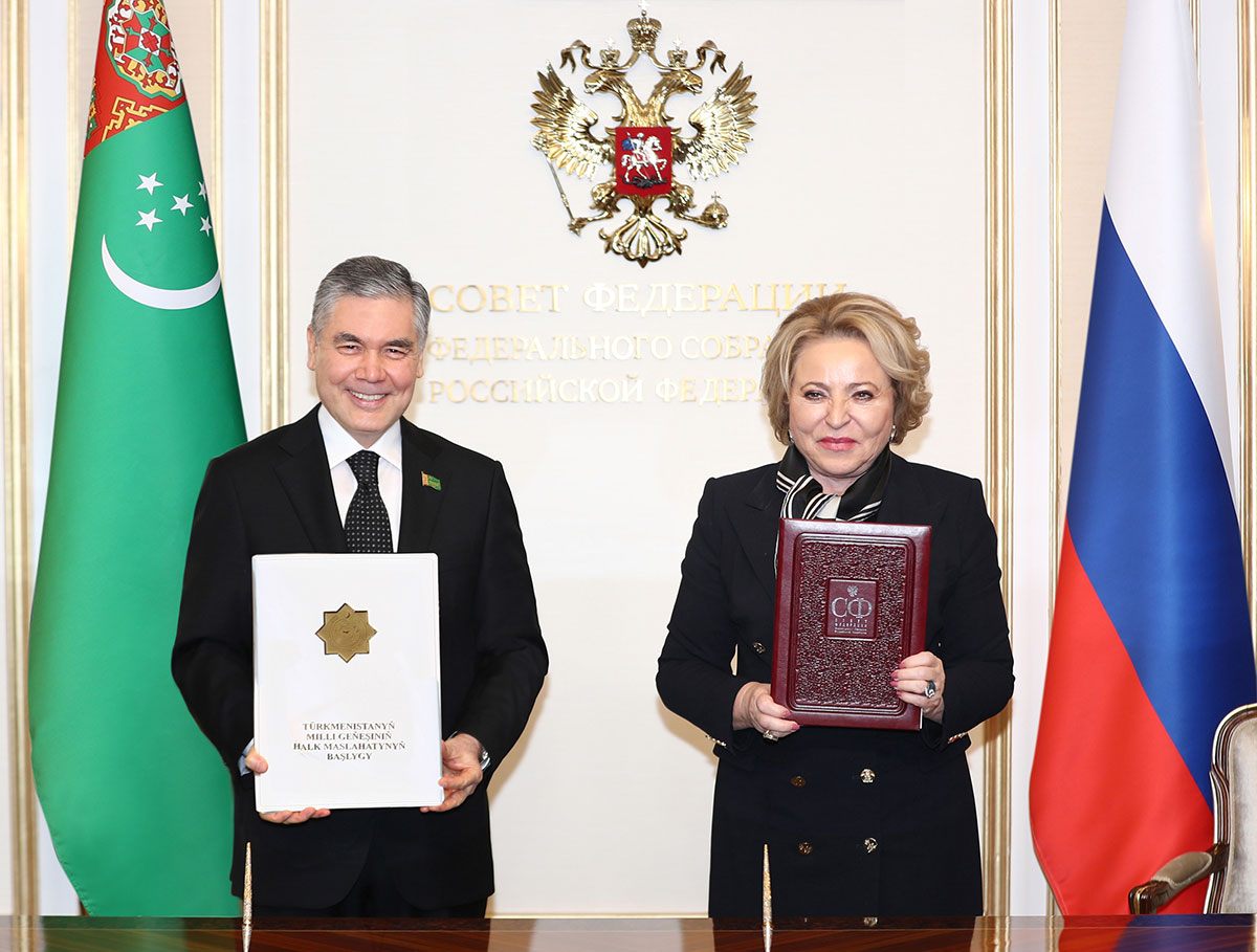 Подписано Соглашение о создании туркмено-российской Межпарламентской комиссии по сотрудничеству