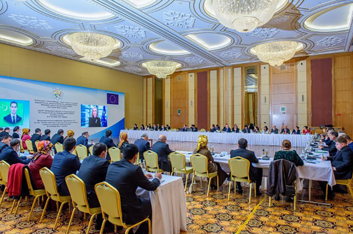 В Ашхабаде состоялась совместная конференция ЕС и Туркменистана в области зеленой и водородной энергетики и выбросам метана