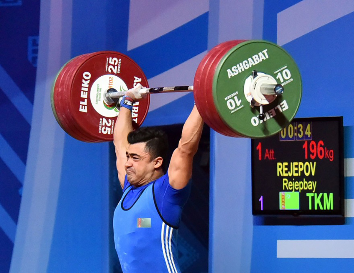 Turkmen weightlifters went to Colombia for the World Championship