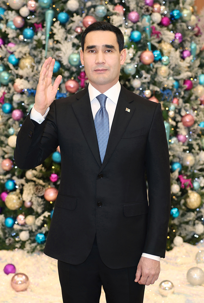 Новогоднее обращение Президента Туркменистана Сердара Бердымухамедова к туркменскому народу