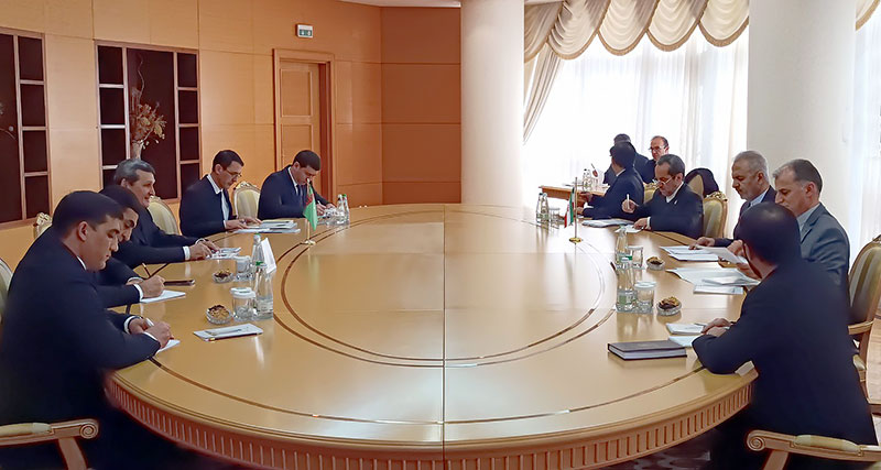 Состоялась встреча Министра иностранных дел Туркменистана с Заместителем министра иностранных дел Ирана
