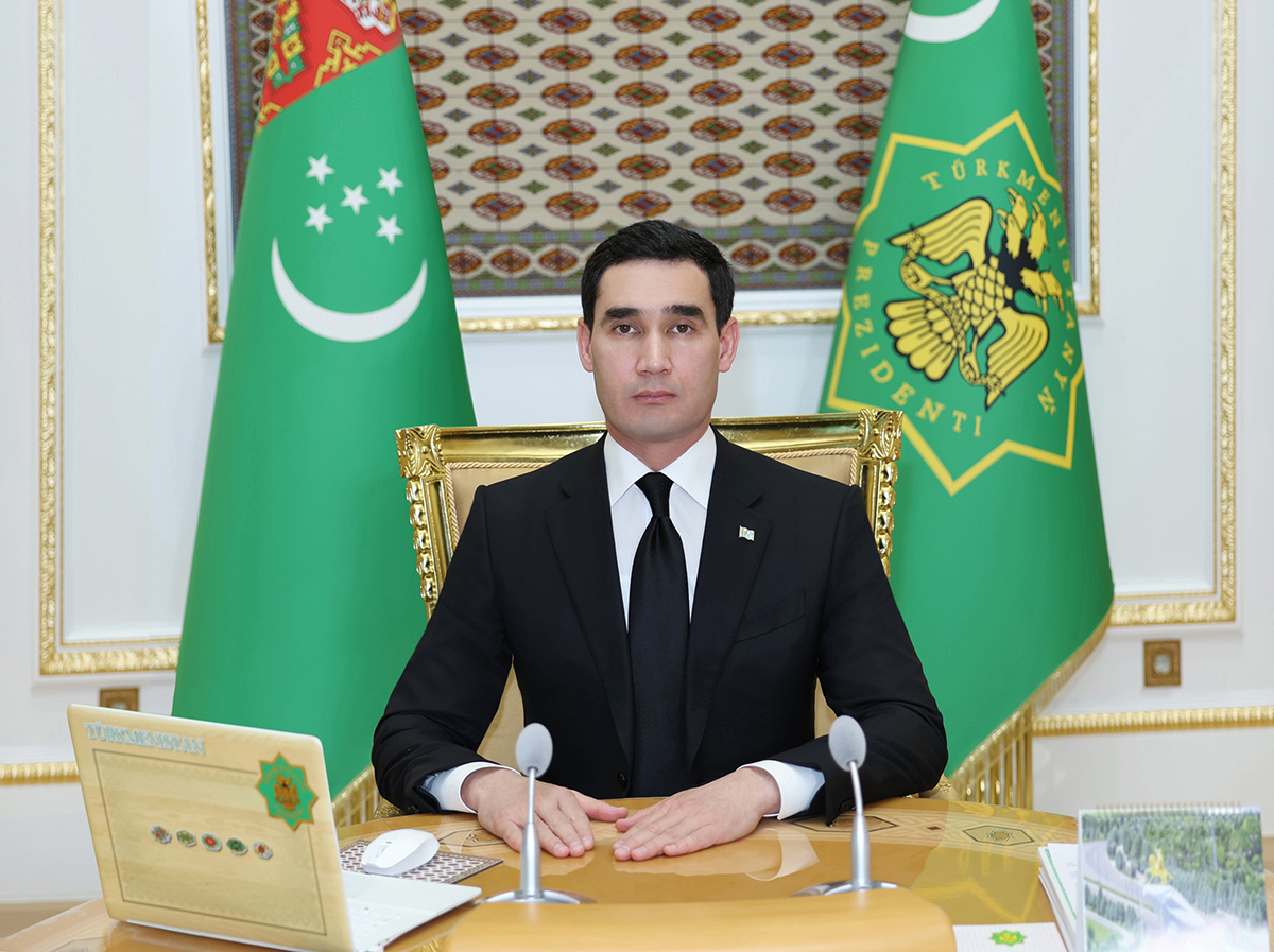 Garaşsyz, hemişelik Bitarap Türkmenistanyň enelerine we ähli gelin-gyzlaryna