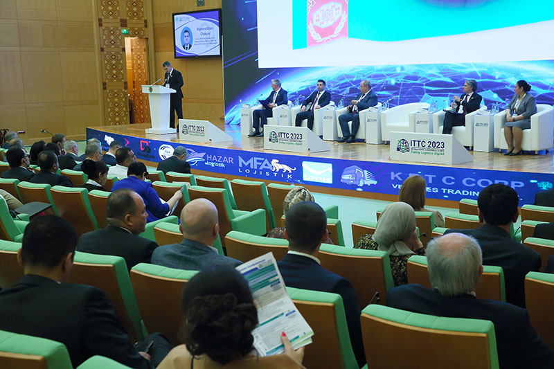 В Туркменистане проводится широкомасштабная конференция и выставка