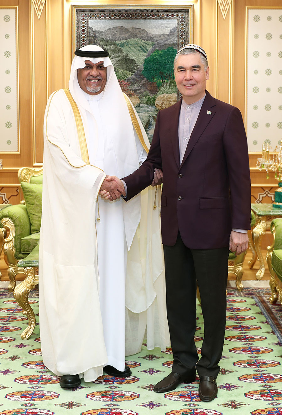 Meeting of the Chairman of the Halk Maslahaty of Turkmenistan with a member of the ruling family of the Kingdom of Saudi Arabia