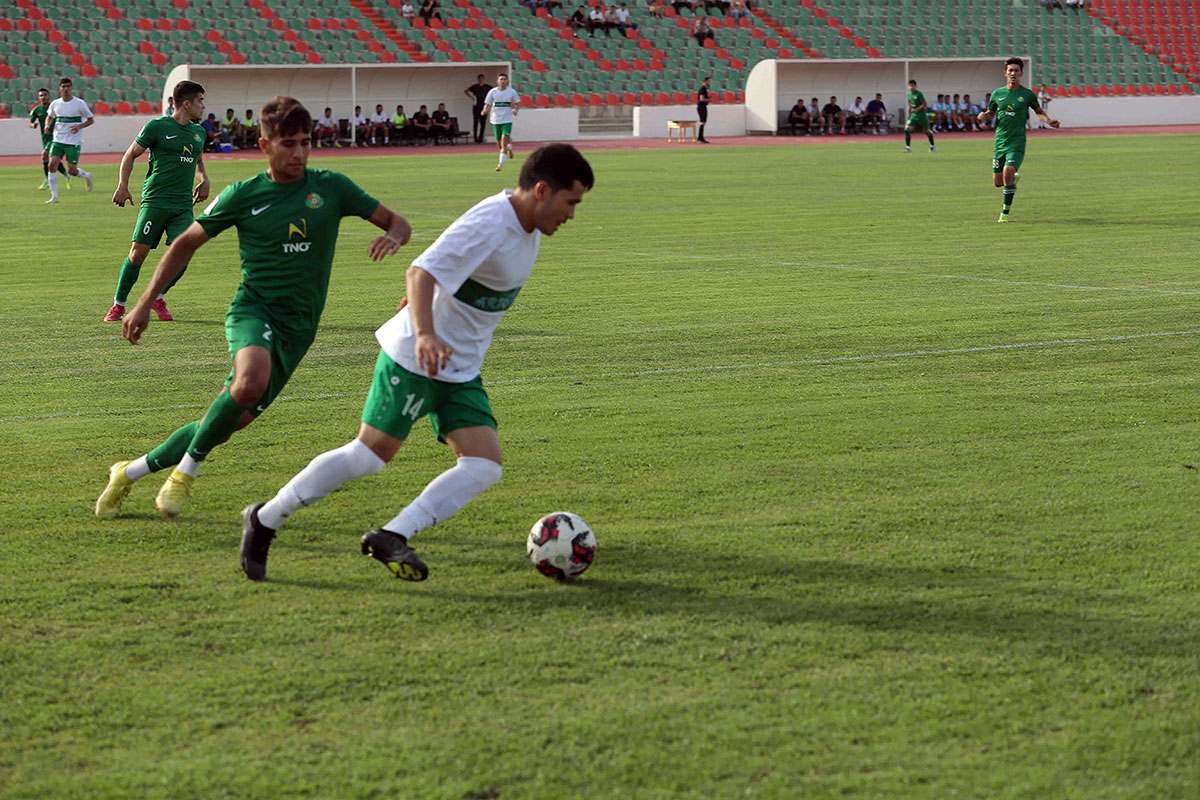 «Arkadag» futbol boýunça Türkmenistanyň çempionyny uly hasap bilen utdy