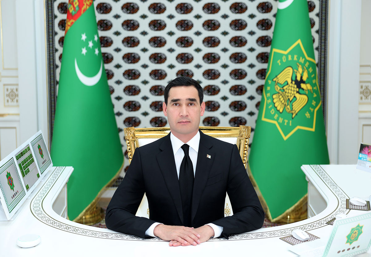 Счастливым детям и народу независимого нейтрального Туркменистана