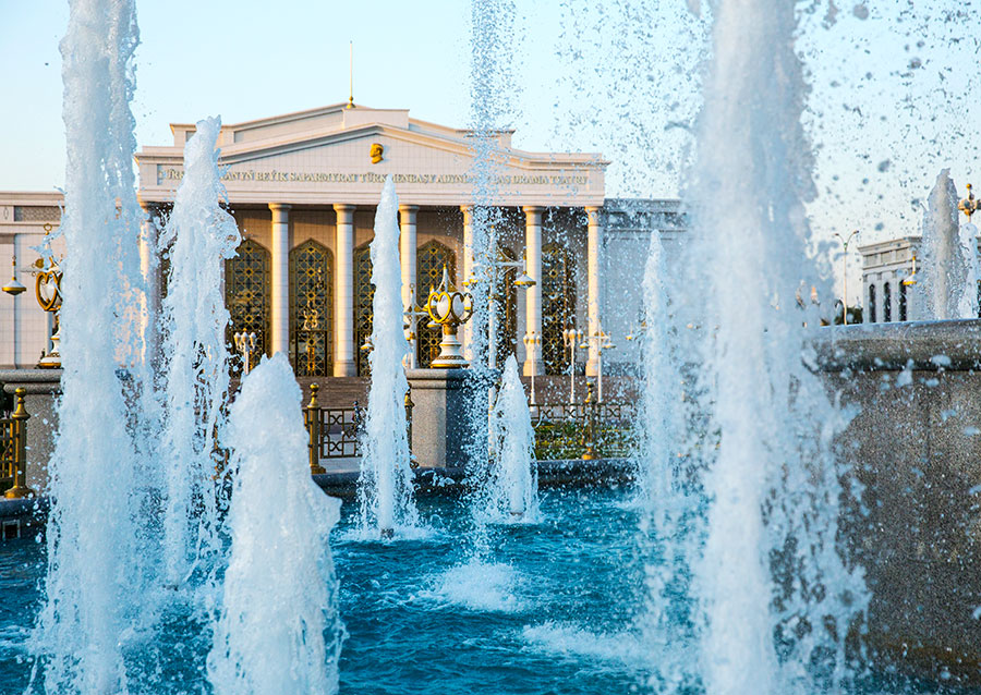 Ashgabat theatres invite to performances on weekends