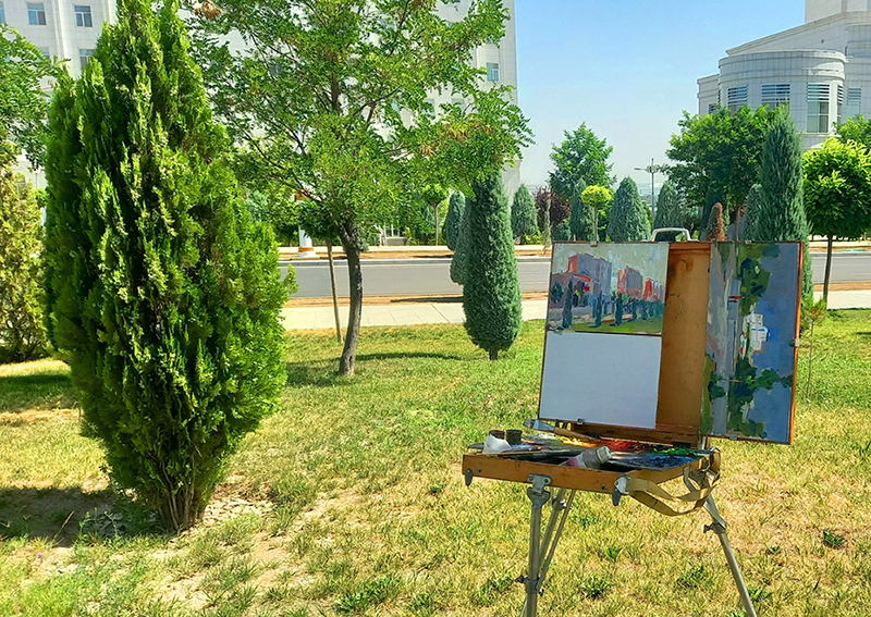 Plein air painting presented in Ashgabat