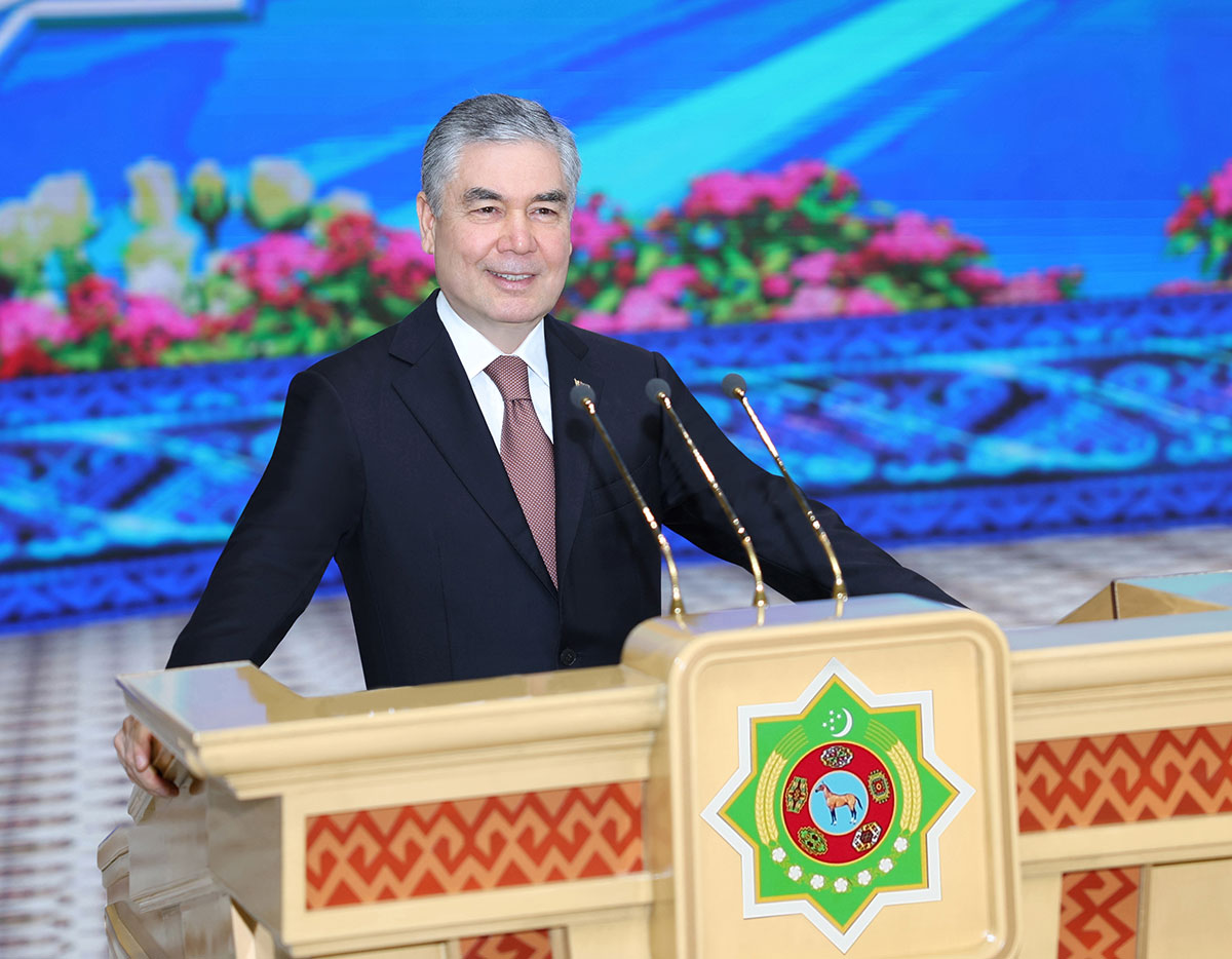 Национальный Лидер туркменского народа провёл общий урок по истории страны,  о долге и обязанностях молодого поколения
