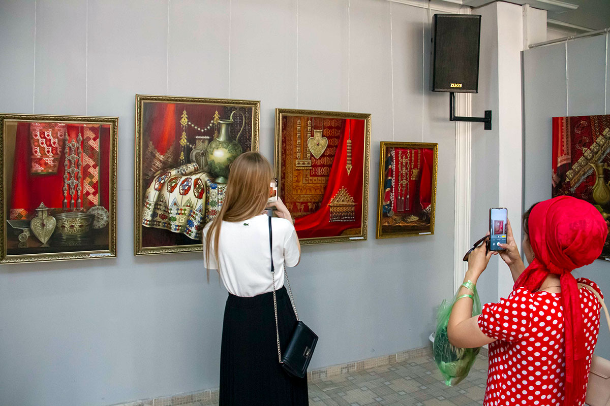 Exhibition of Gulnaz Rozykulova