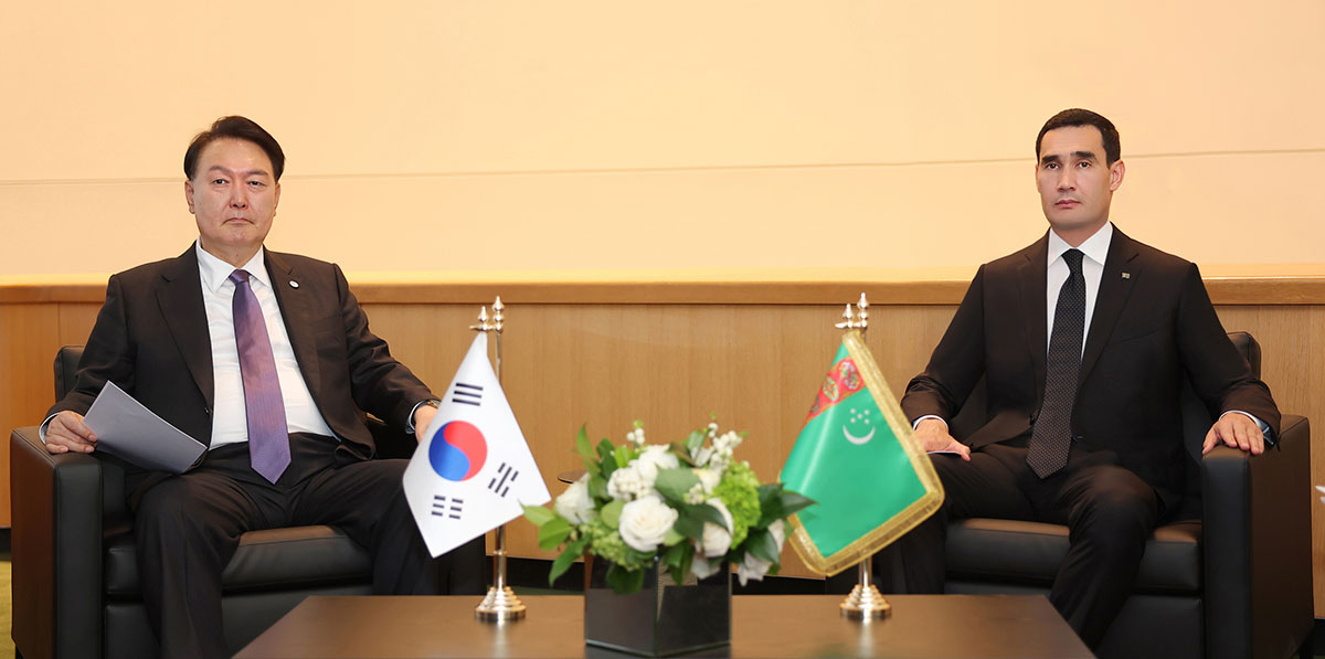 Встреча Президента Туркменистана с Президентом Республики Корея