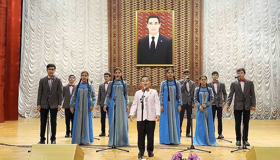 Детский ансамбль «Джошгун» стал дипломантом VII Московского Международного фестиваля искусств «Звуки дутара»