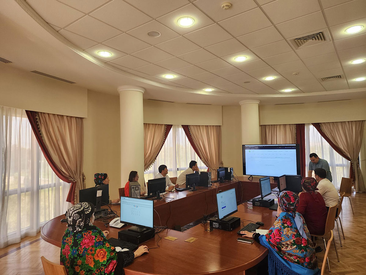 Representatives of the State Statistics Committee of Turkmenistan familiarized themselves with the new application for the statistical business register