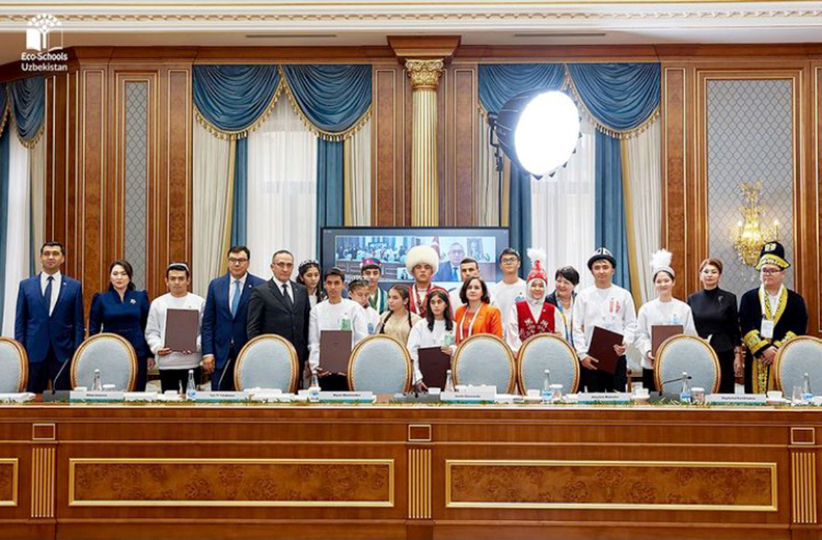 Молодежь из Туркменистана приняла участие в международном форуме в Ташкенте